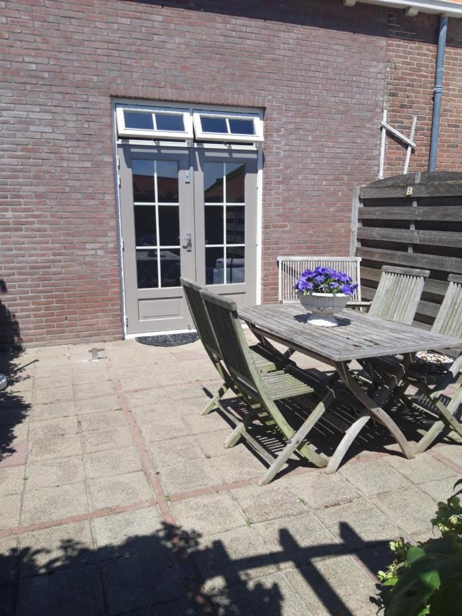 Vakantiewoning 100M Van Het Strand Met 1 Slaapkamer เวชต์คาเปลเล ภายนอก รูปภาพ